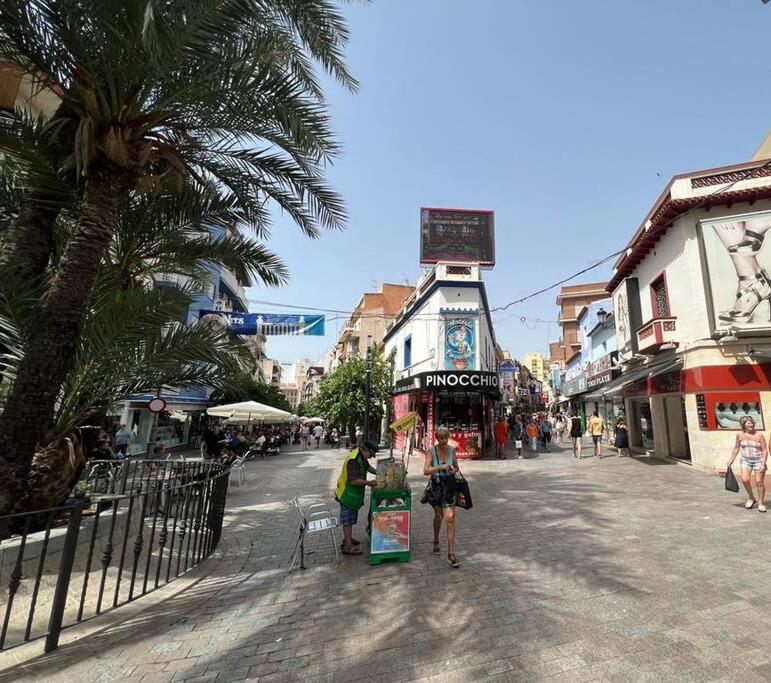 Ferienwohnung Apartamento Centrico Y En Primera Linea De Playa Benidorm Exterior foto